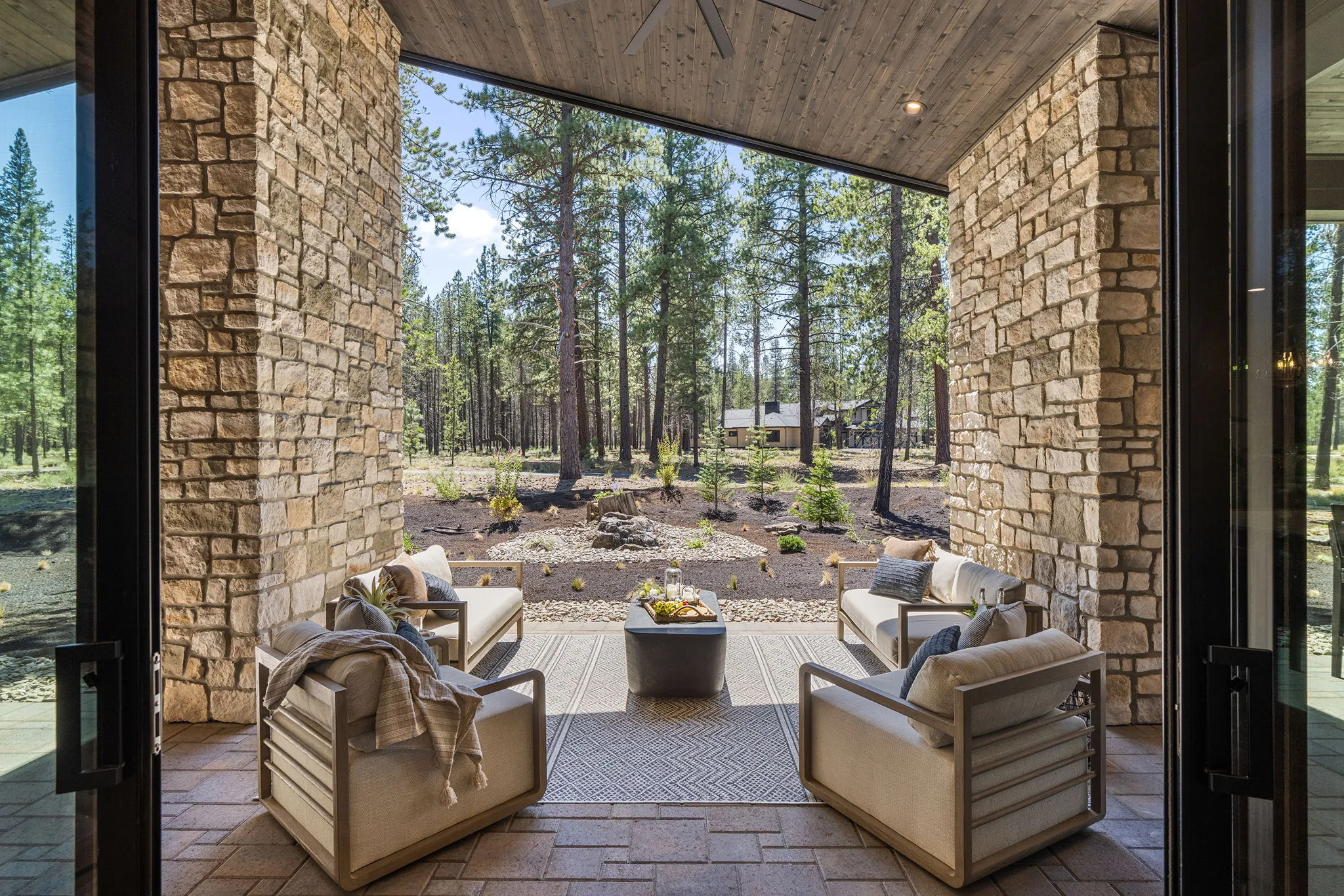 Custom home positioned for mountain views on a lot near Bend, Oregon